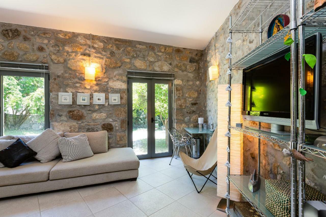 Muazzo Creta Stone House, Nature Escape With Pool, By Thinkvilla Pigi  Exterior photo